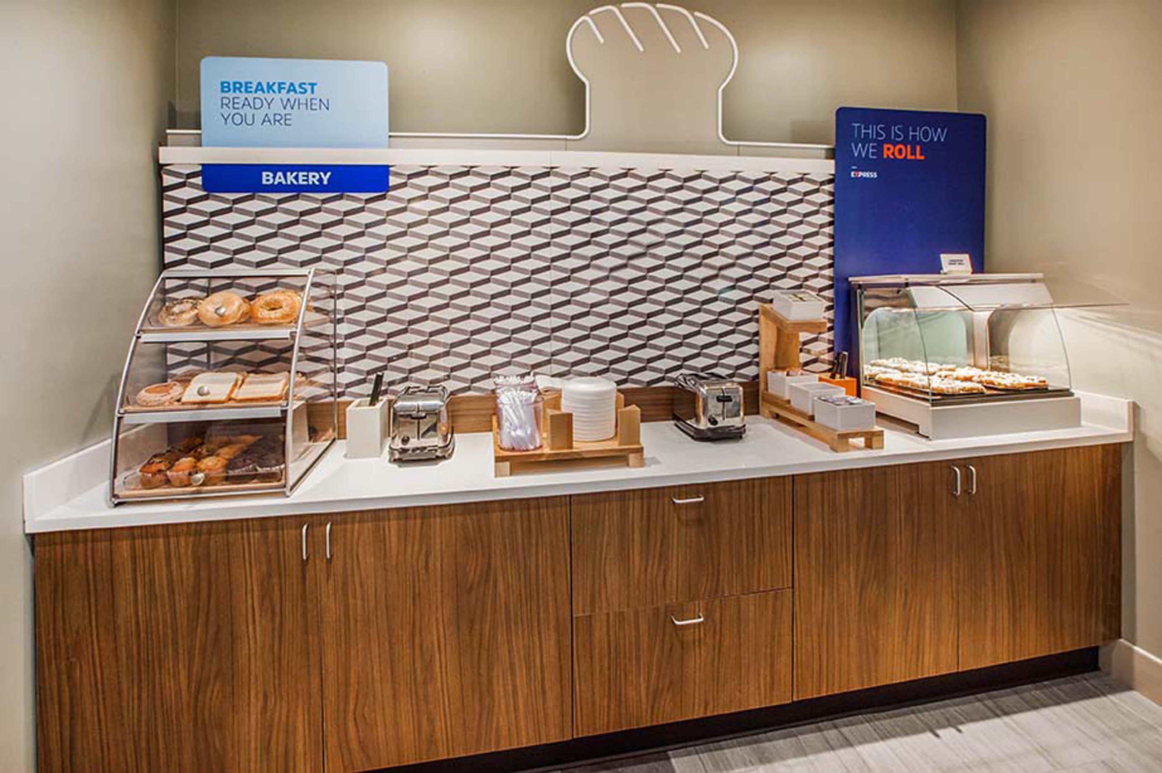 Holiday Inn Express & Suites Troy By Ihg Eksteriør bilde